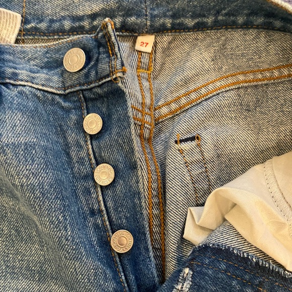 Levi’s premium ripped straight leg jeans - Picture 4 of 5